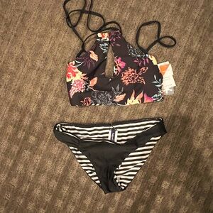Splendid bathing suit reversible. Brand new and never worn